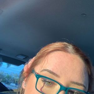 Meet your Posher, Ella